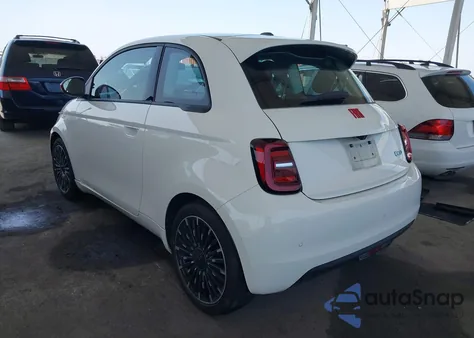 2024 Fiat 500E Inspi(Red) Fwd из США, поврежденный, VIN ZFAFFAA40RX210061